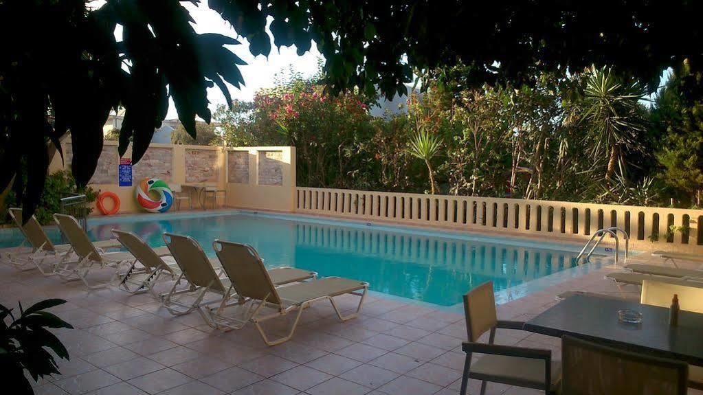Okeanis II Aparthotel Kato Daratso Buitenkant foto